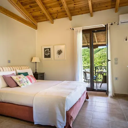Kavalos Villa *